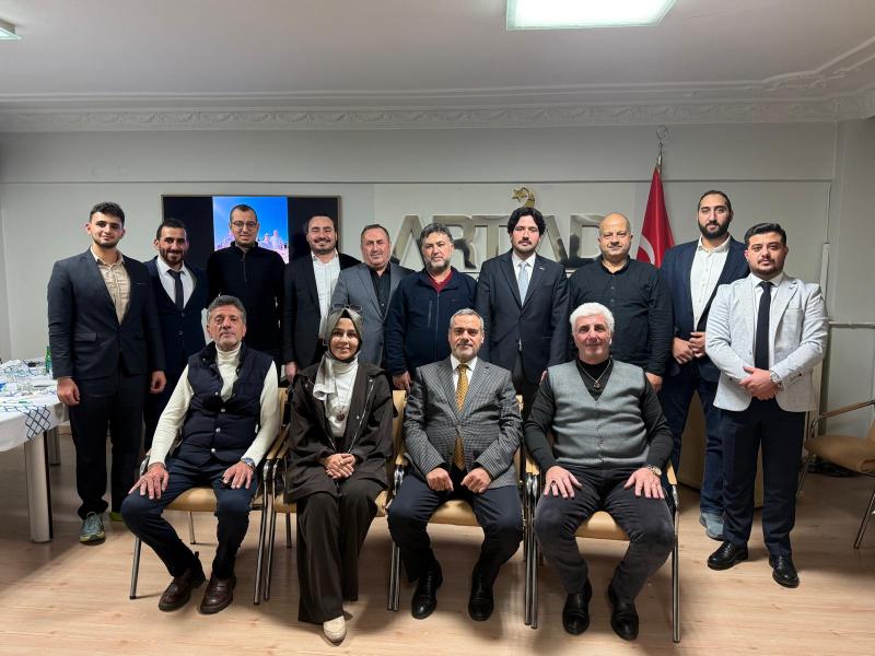 الاجتماع الشهري للأعضاء 